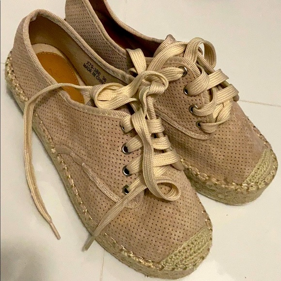 New shoes - Picture 1 of 1